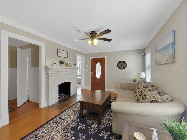 Photo - 614 8th St N