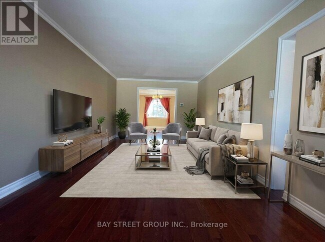 Photo - 2079 Pineview Dr