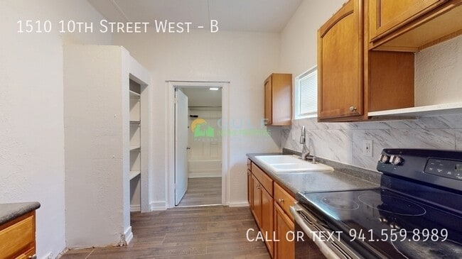 Photo - 1510 10th St W