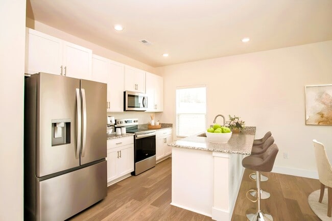 Building Photo - 2453 Legg Ln