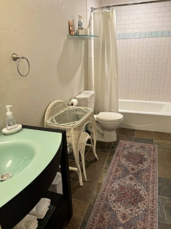 Photo - 1013 NE Mustang Dr