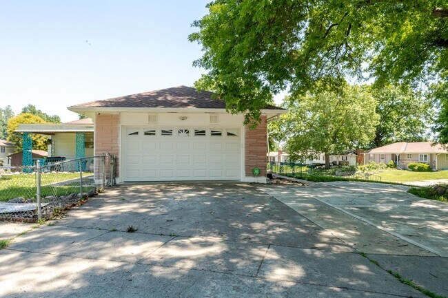 Photo - 8020 Oakland Ave