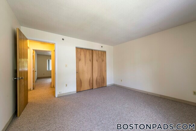 Photo - 144 N Beacon St Unit B1