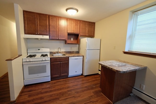 Bryant Ave Apartments | 3432