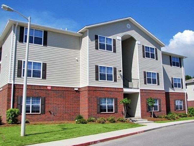 Photo - Oakridge Park I Apartments