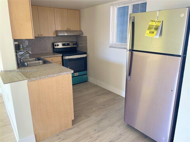 Photo - 3626 NE 168th St Unit 605