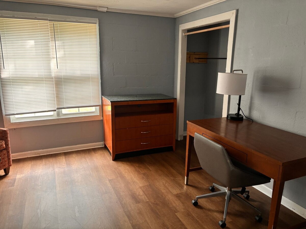 Photo - Rooming House For Rent Unit 8