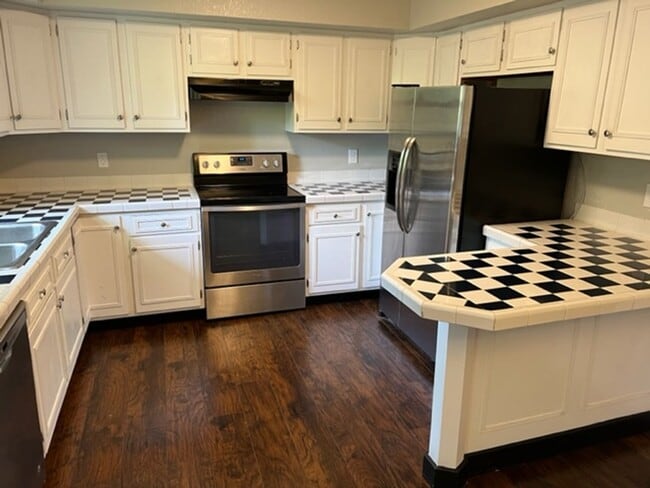 Photo - Maryville 37801 - 3 bedroom 2 bath (Upstairs Only) home - Contact Troy Adams (865) 233-6949