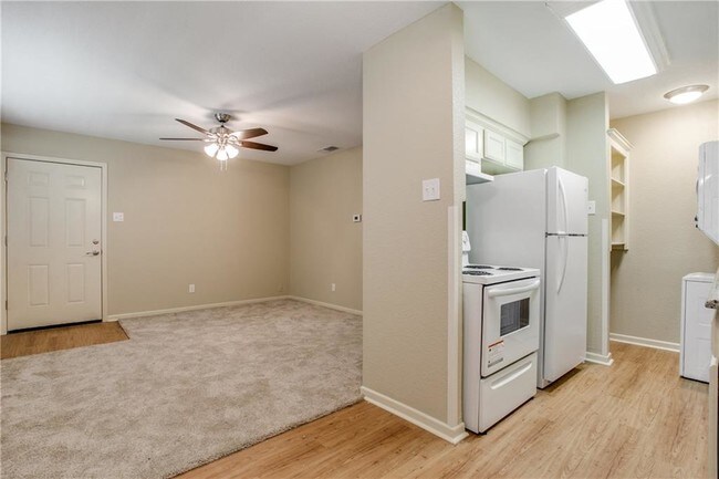 Photo - 2601 W Randol Mill Rd Unit 2631-D