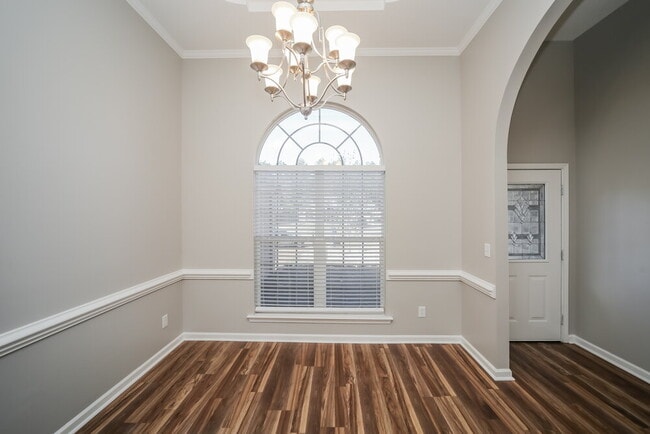 Photo - 8911 Oak Grove Blvd