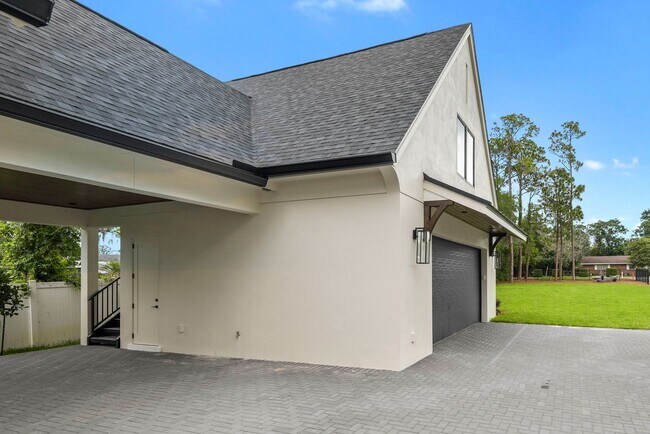 Photo - New Construction Lakeside studio