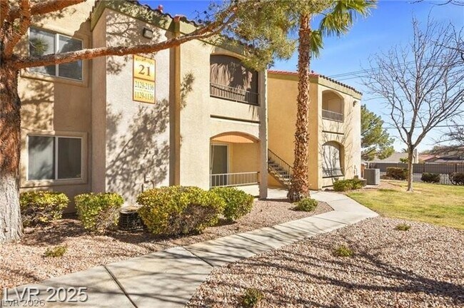 Building Photo - 7885 W Flamingo Rd Unit 1131