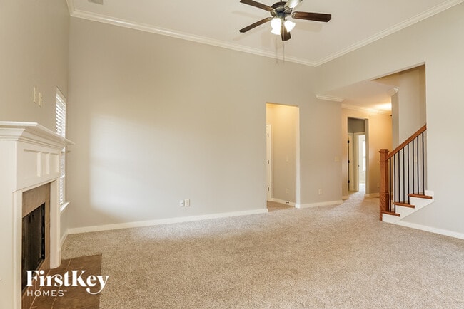 Photo - 604 Round Rd