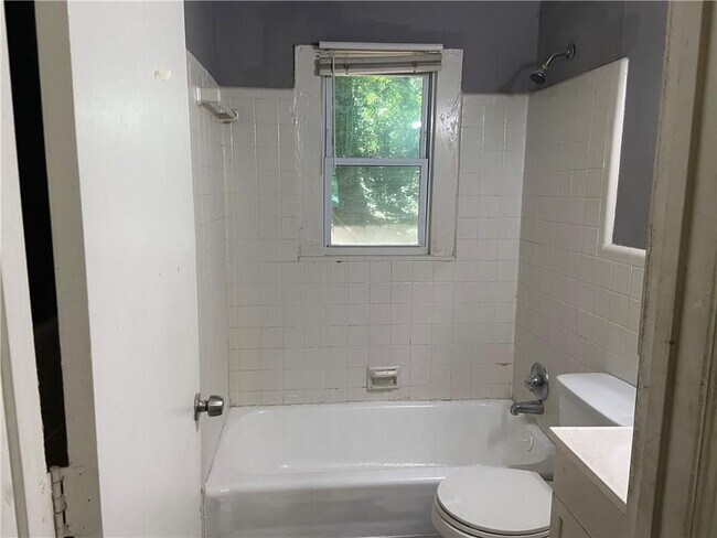 Photo - 3066 Waters Rd SW