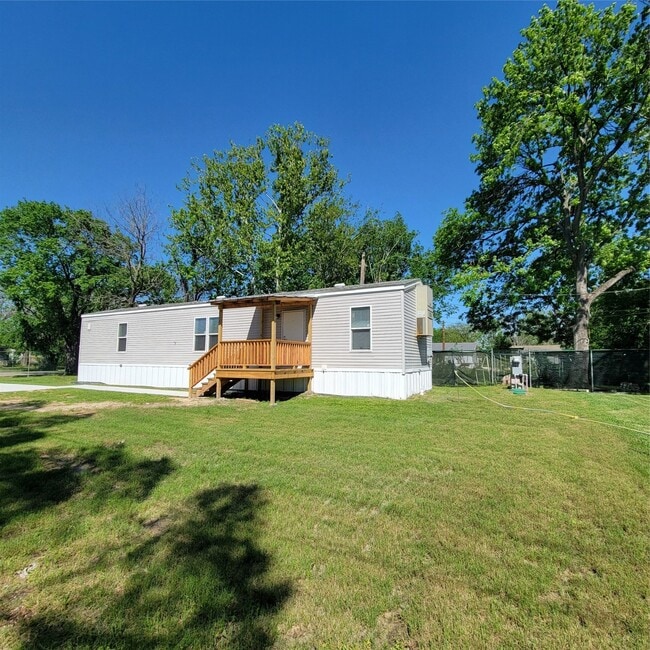 Building Photo - 2602 Castledale Dr Rental