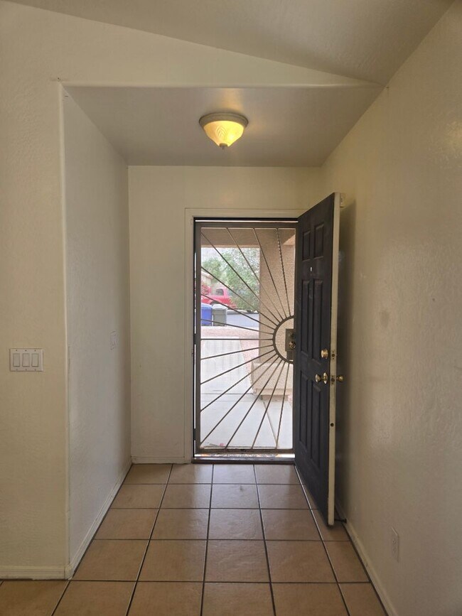 Photo - Coming Soon! A cozy 3 bed, 2 bath, located in El Mirage (Available 05/15/26)