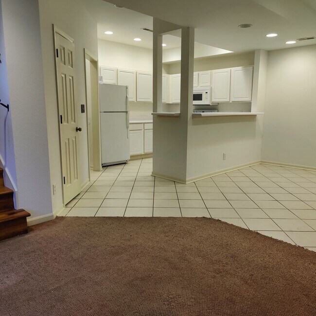 204-206 White River