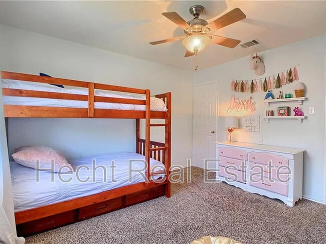 Photo - 114 Easy St