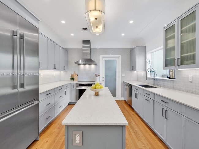 Photo - 1079 NE 96th St