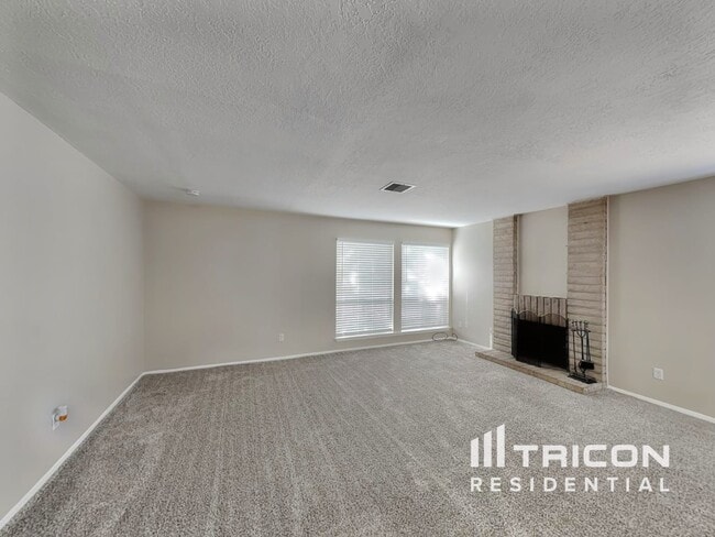 Photo - 12613 Indian School Rd NE