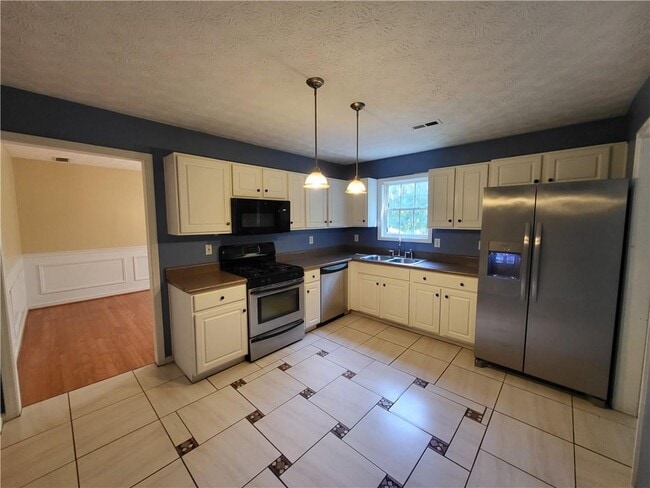 Photo - 556 Creekstone Dr