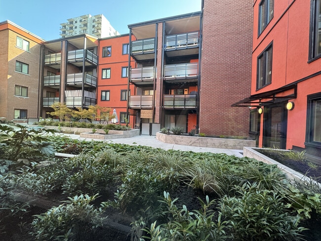 Photo - West Bay Court