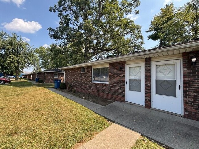 Photo - One-bedroom apartment located near Honey Creek Mall and restaurants