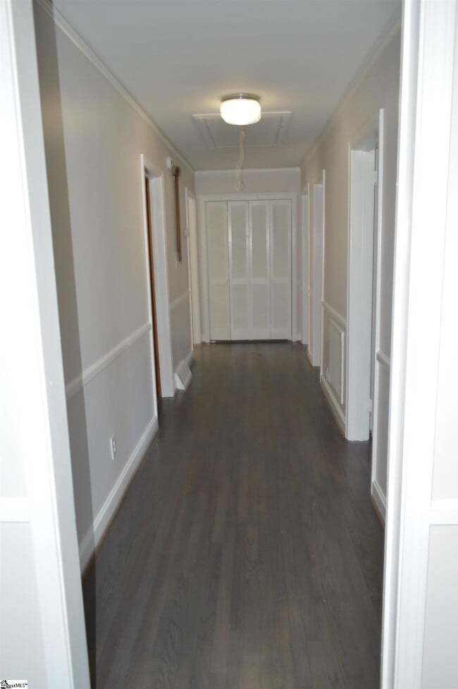 Photo - 206 Hillside Dr