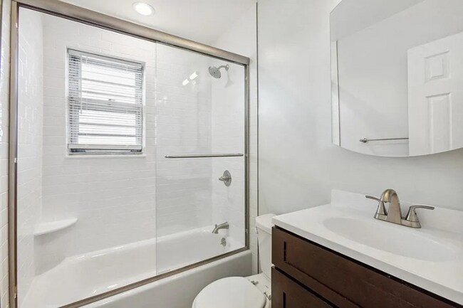 Photo - 314 Oakwood Ave Unidad A3