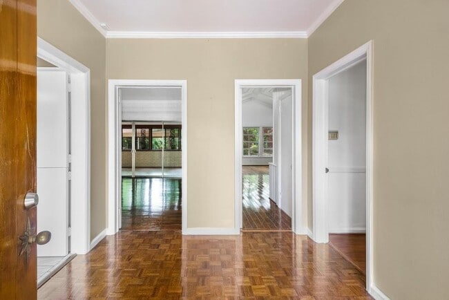 Photo - 757 Old Ivy Rd NE