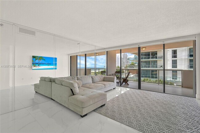 Photo - 5757 Collins Ave Unit 507
