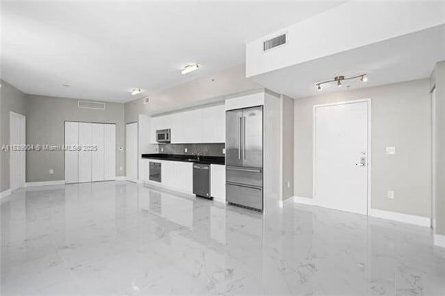 Photo - 92 SW 3rd St Unidad 92 SW 3rd St  5206
