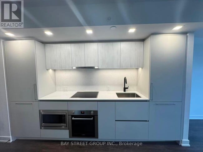 Photo - 609 Sherbourne St Unit 2011