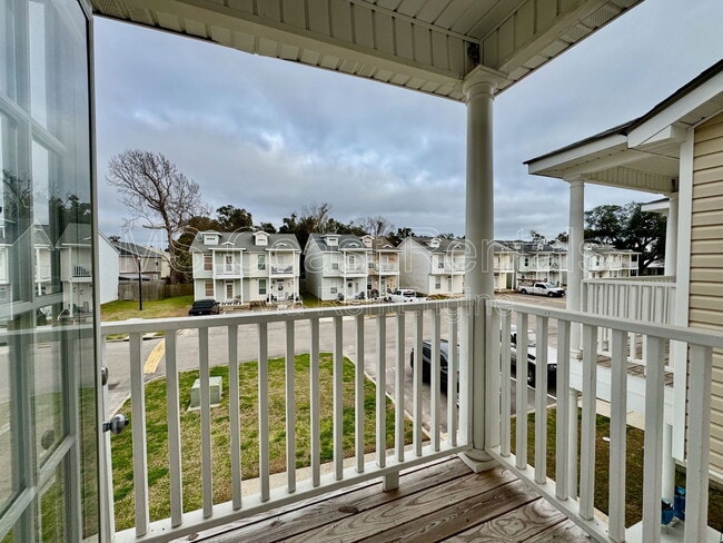 Photo - 1131 Century Oaks Dr
