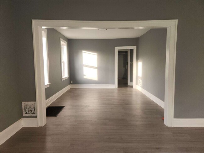 Photo - Charming & Spacious Updated Brick Home – P...