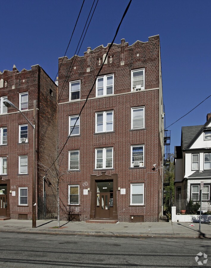 214-216 Duncan Ave - 214-220 Duncan Ave