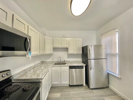 Photo - 817 Anaheim St