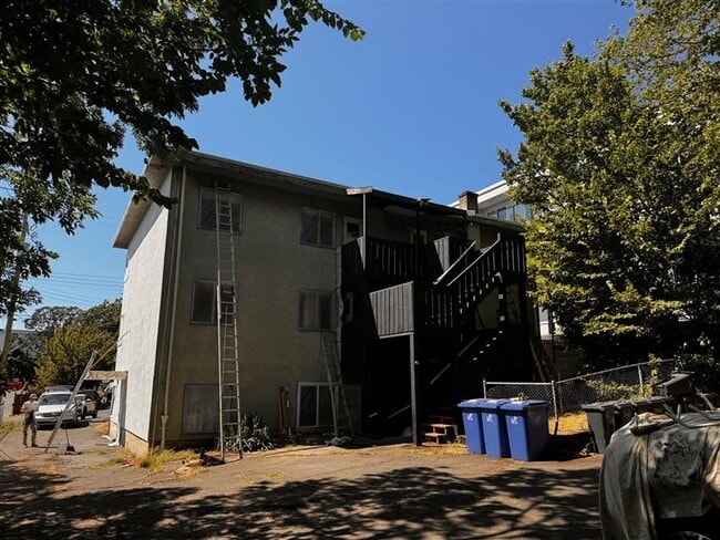 Photo - 611 Fernhill Rd Unit 3