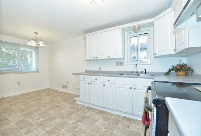 Eat in kitchen - 135 Elmont St