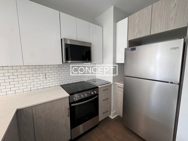 Building Photo - 19 Peterborough St Unit 25CP