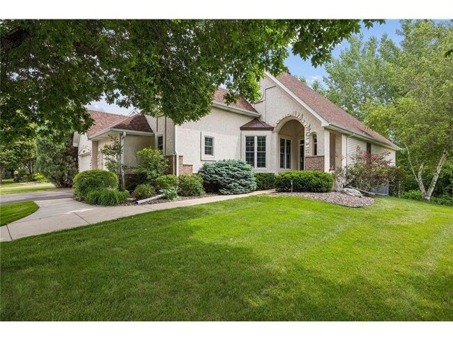 Building Photo - 18464 Farmstead Cir