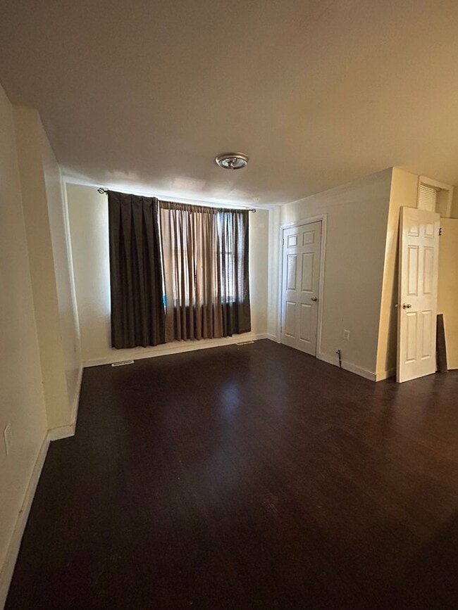 Photo - 52 N 18th St Unit Apartment A