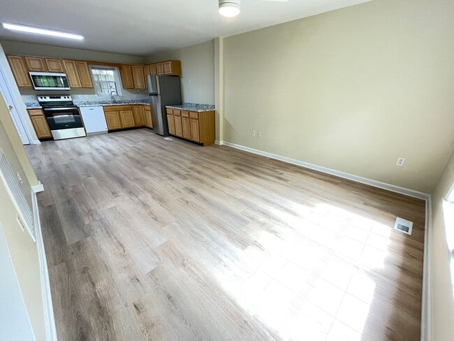 Photo - Walk to the Weave!  Newly updated 3br 3.5b...