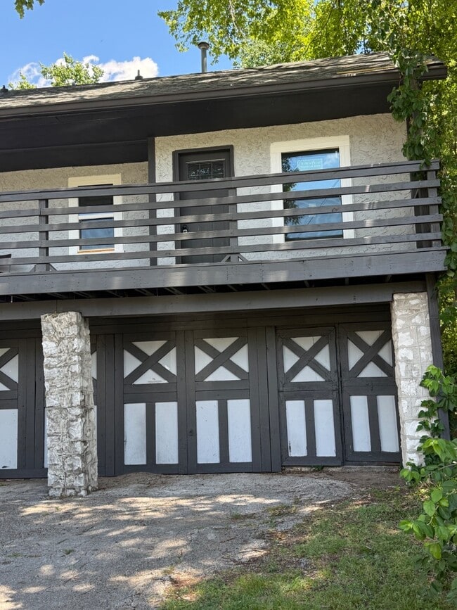 Photo - 612 Cabell Dr
