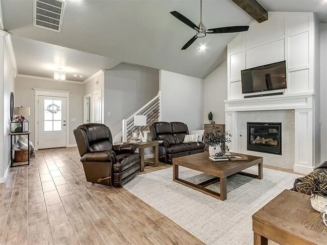 Photo - 1391 Hickory Trl