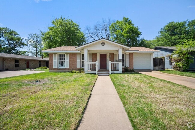 Building Photo - 6518 Laird Dr Rental