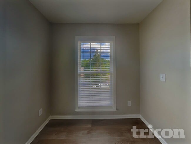 Photo - 131 Overlook Pl