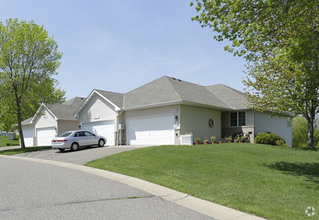 Hickory Hills Villas - Hickory Hills Villas