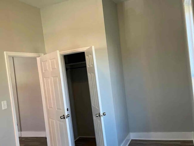 Photo - 229 Holbrook St