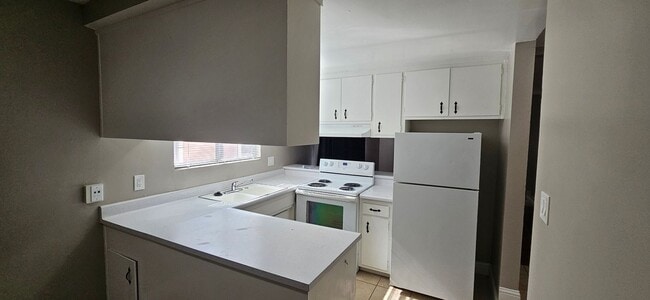 Photo - 2010 18th St Unit 3